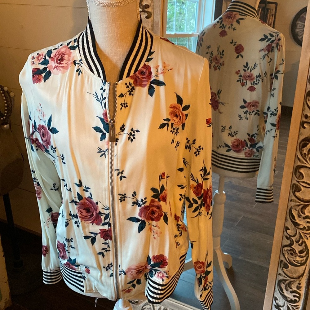 NWOT TAGS GRACE AND LACE BOMBER JACKET